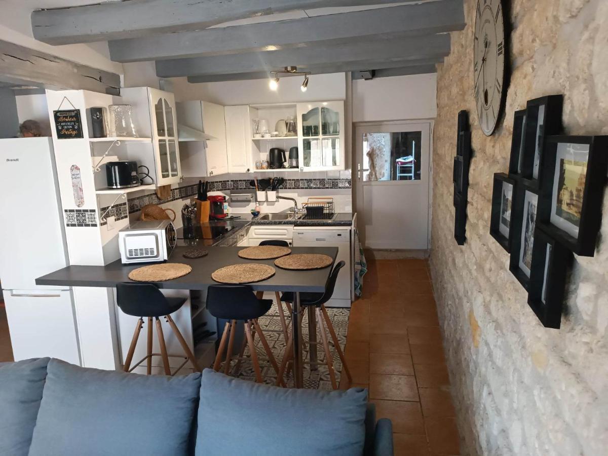 Meuble De Tourisme Petit Chail Savinien Hébergement de vacances Saint-Savinien